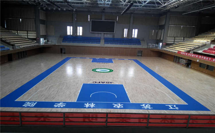 硬木企口乒乓球館木地板翻新施工