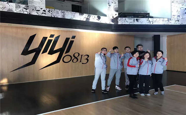 松木運(yùn)動籃球地板圖片及價格