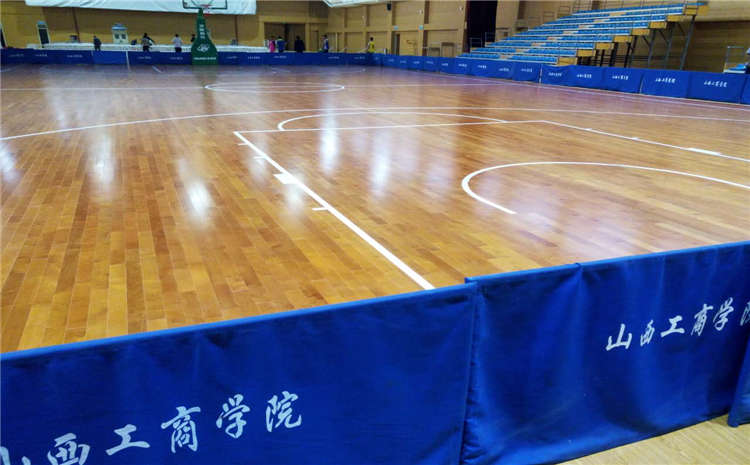 內(nèi)蒙古柞木實(shí)木運(yùn)動(dòng)地板工廠