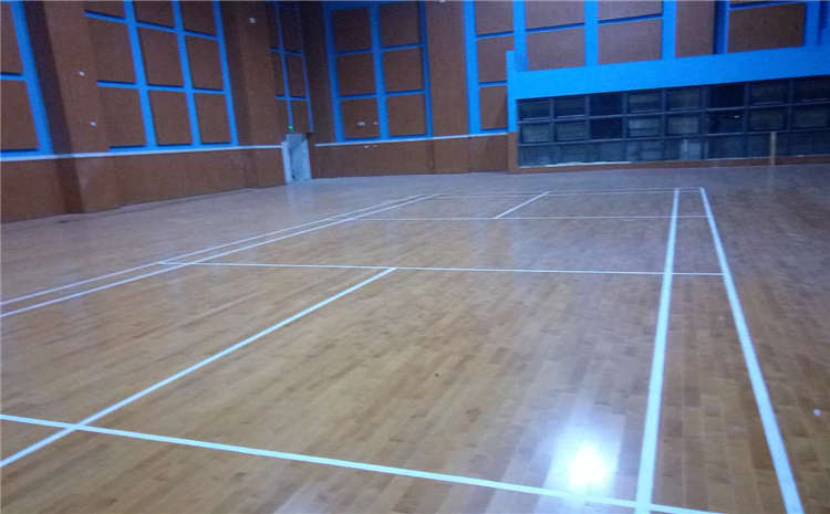 籃球館運動木地板回南天防潮全攻略