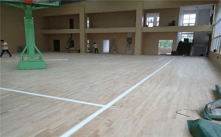 你知道如何正確的挑選運(yùn)動(dòng)木地板嗎？