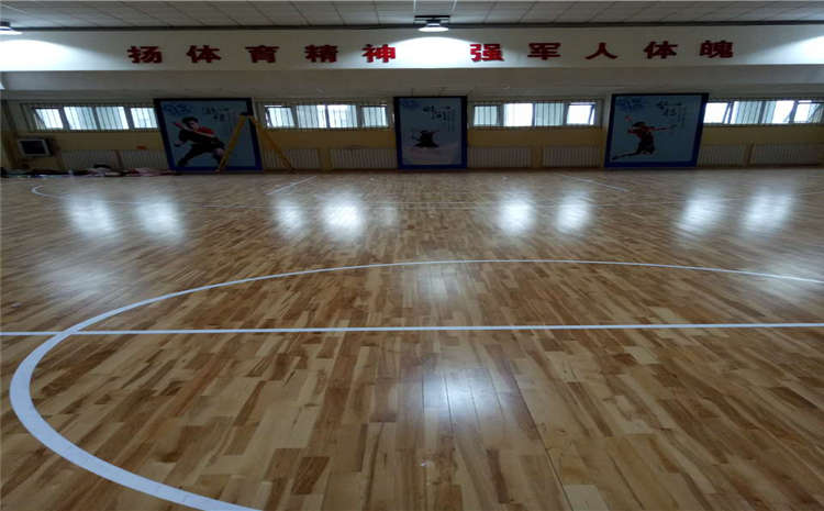 雙層龍骨結(jié)構(gòu)排球館木地板一般多少錢？