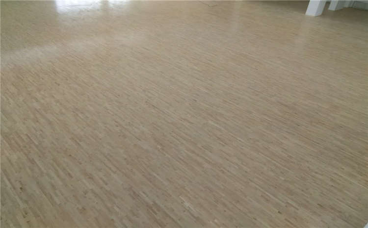 俄勒岡松籃球場地木地板怎么翻新