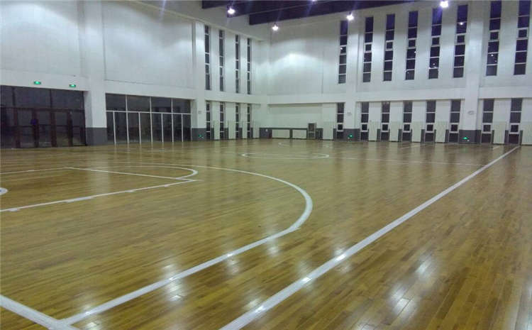 如何做好籃球館運動木地板面板漆的養護工作？