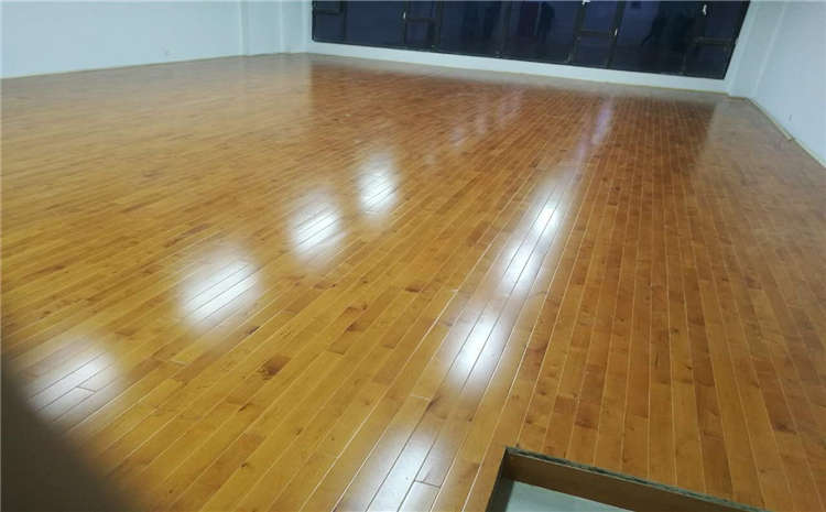 松木籃球場地木地板單層龍骨結構