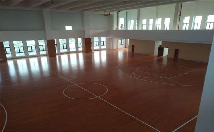 籃球木地板使用和保養需要注意的事項