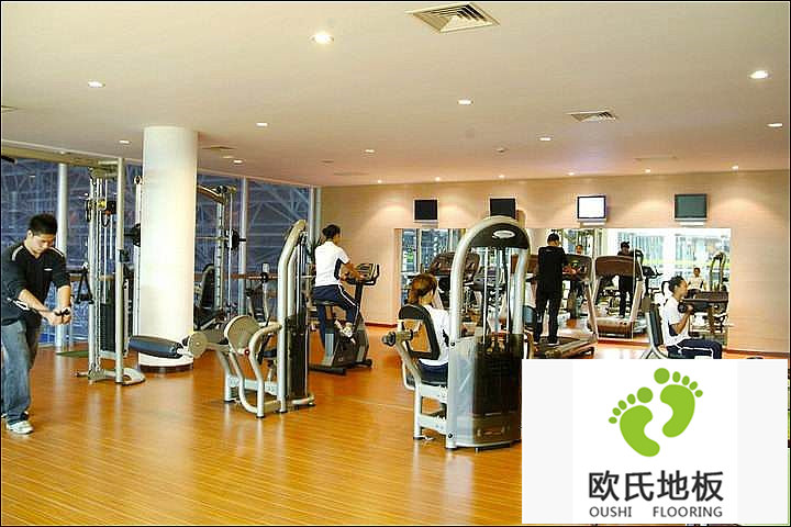 室內(nèi)健身運(yùn)動(dòng)應(yīng)該選擇什么類型的地板？