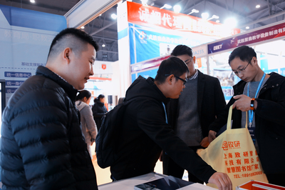 互聯(lián)網(wǎng)+教育 托起未來和希望——南博教育亮相2019首屆四川教育裝備博覽會(huì)